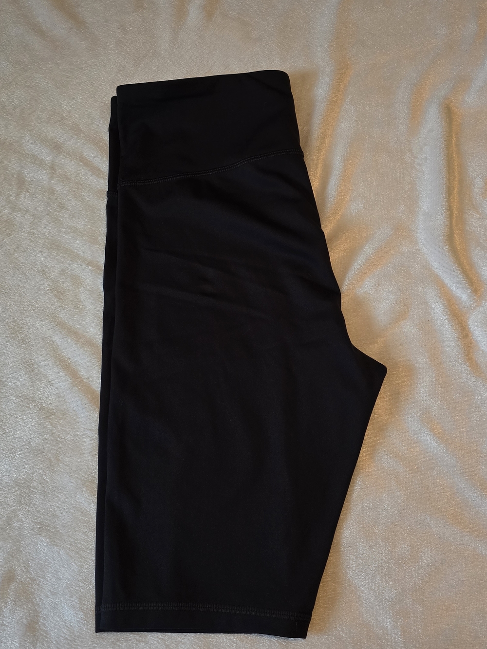 High-Waist Black Women's Bike Shorts 21" - Picture 3 of 4